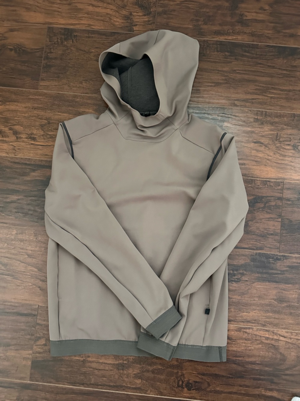 lululemon athletica Men's Taupe Lightweight Hoodie Jacket